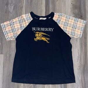 Burberry Tshirt